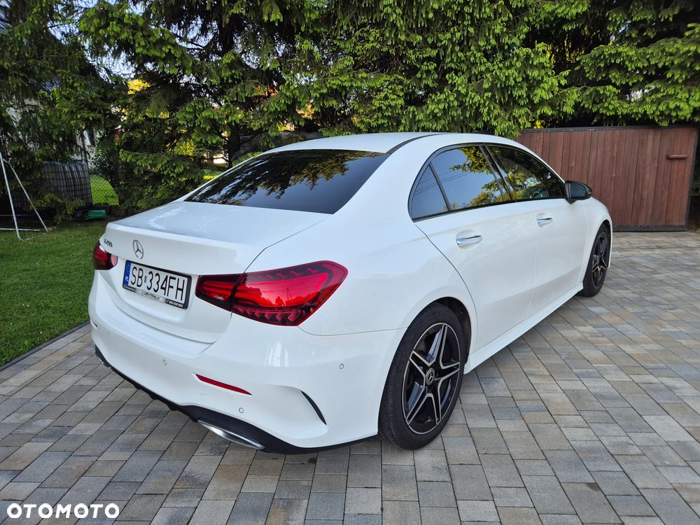Mercedes-Benz Klasa A 200 AMG Line 7G-DCT - 3