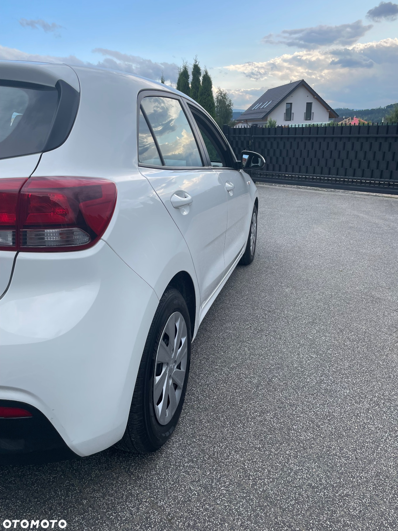 Kia Rio 1.2 Business Line - 12
