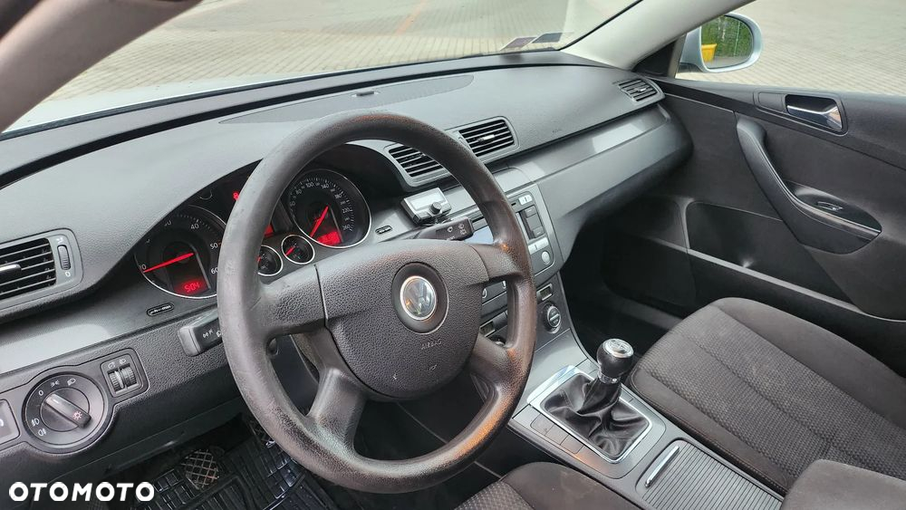 Volkswagen Passat 2.0 TDI DPF Comfortline - 10