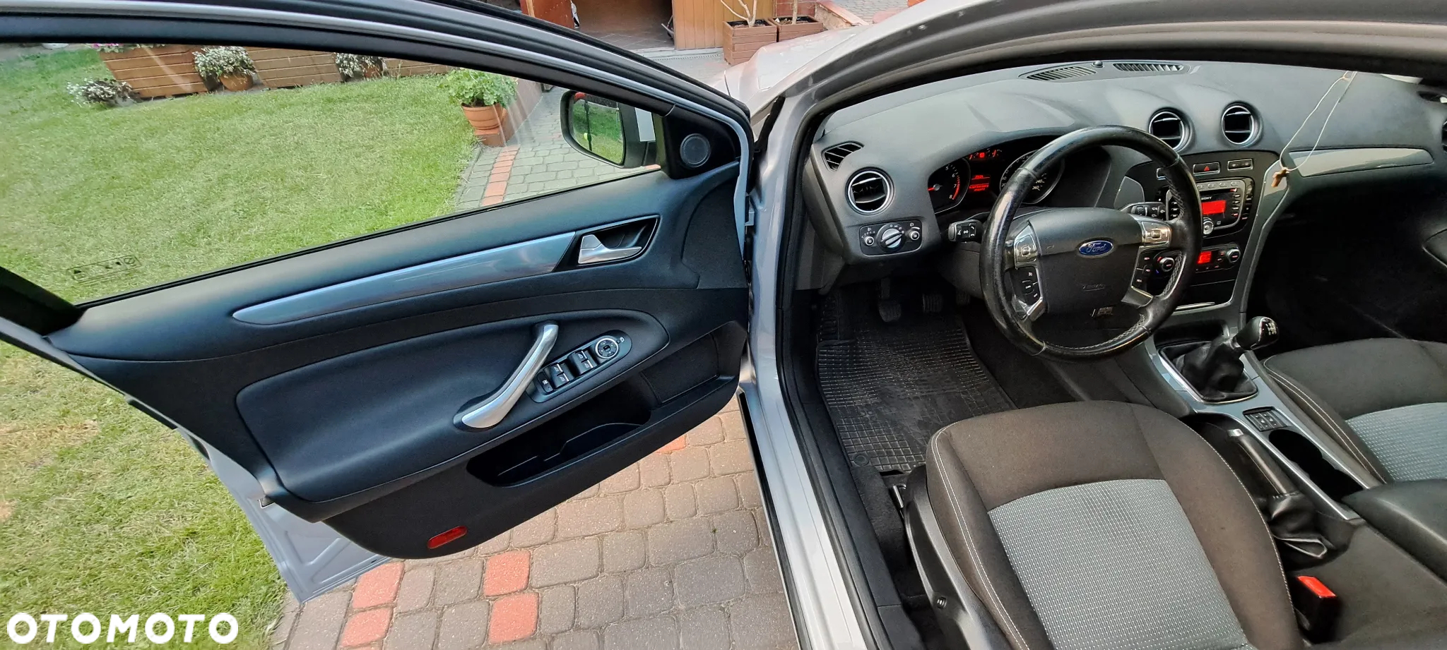 Ford Mondeo 1.6 Titanium - 17