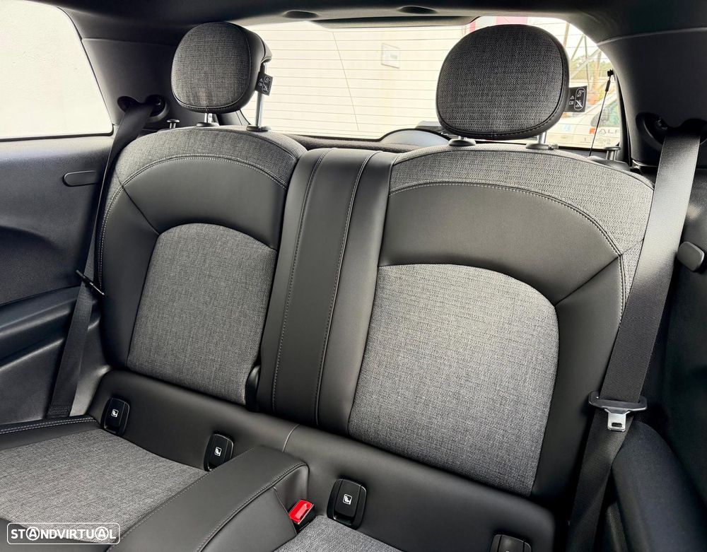 MINI 3 Portas Cooper E Classic - 18