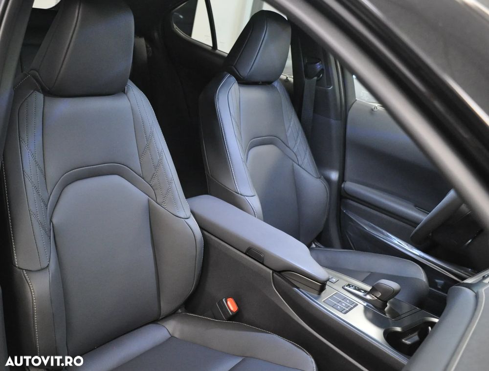 Lexus UX 300h Executive Line - 16