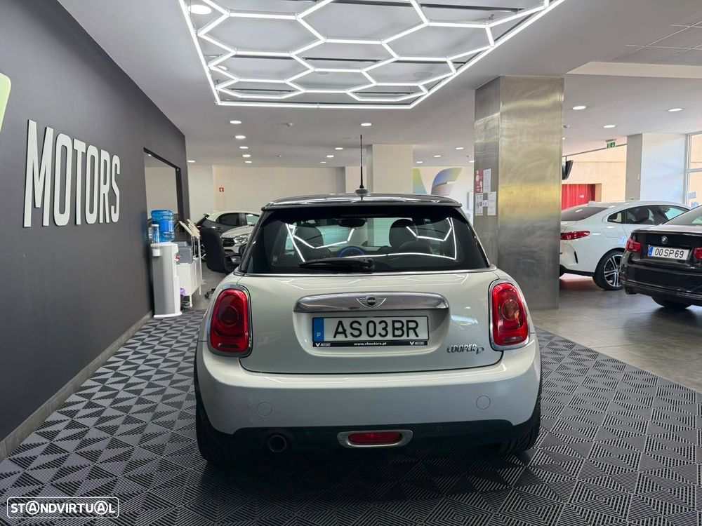 MINI 3 Portas Cooper D Auto - 8