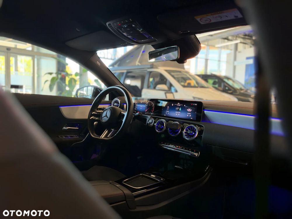 Mercedes-Benz CLA 200 AMG Line 7G-DCT - 8