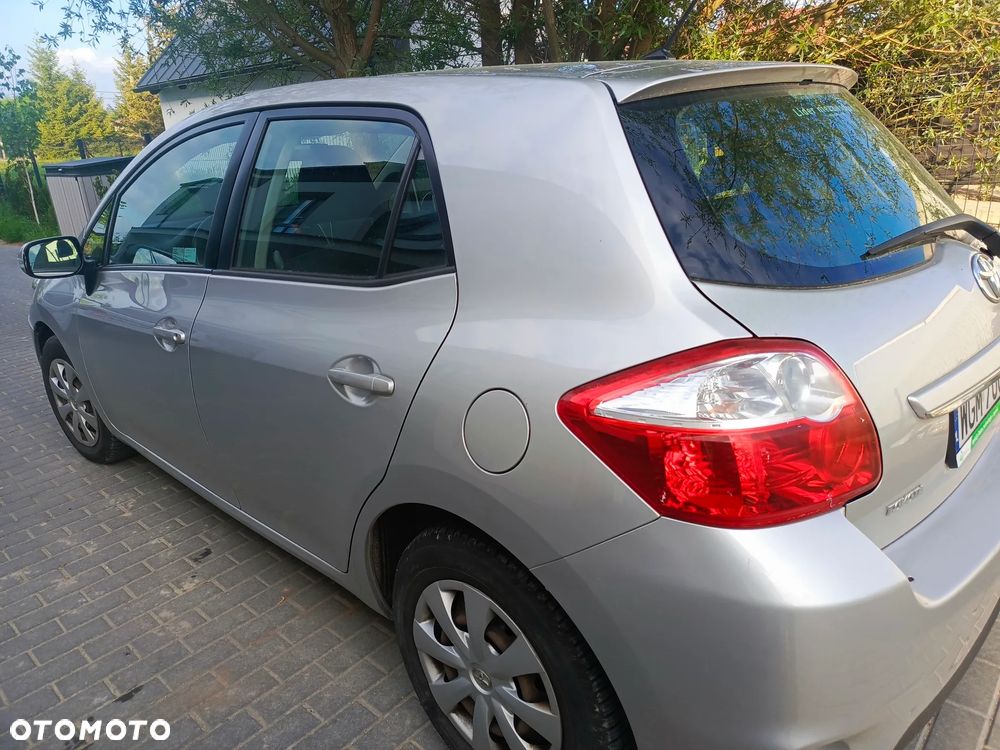 Toyota Auris - 2