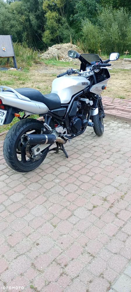 Yamaha FZ - 2