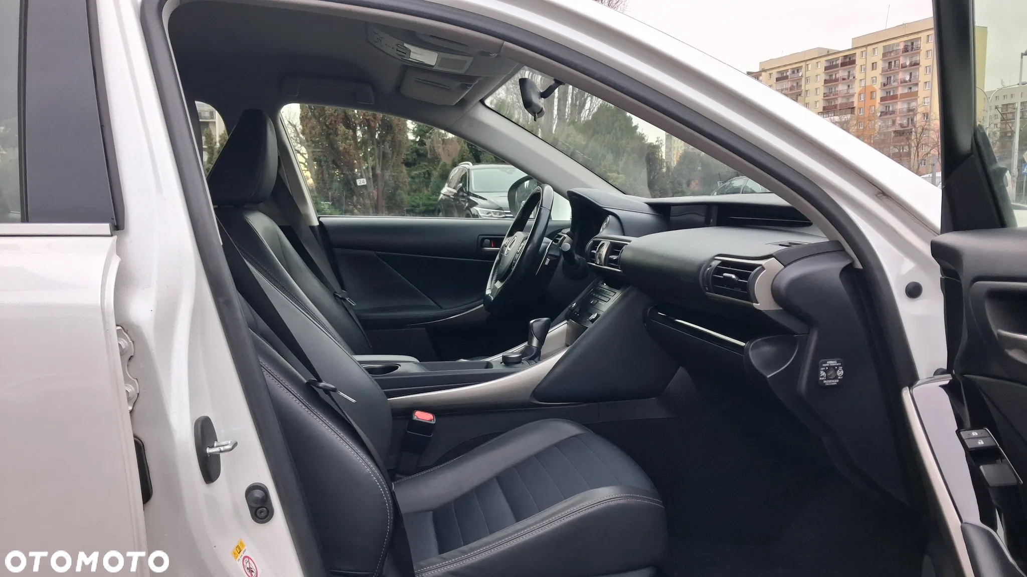 Lexus IS 200t Elegance - 13