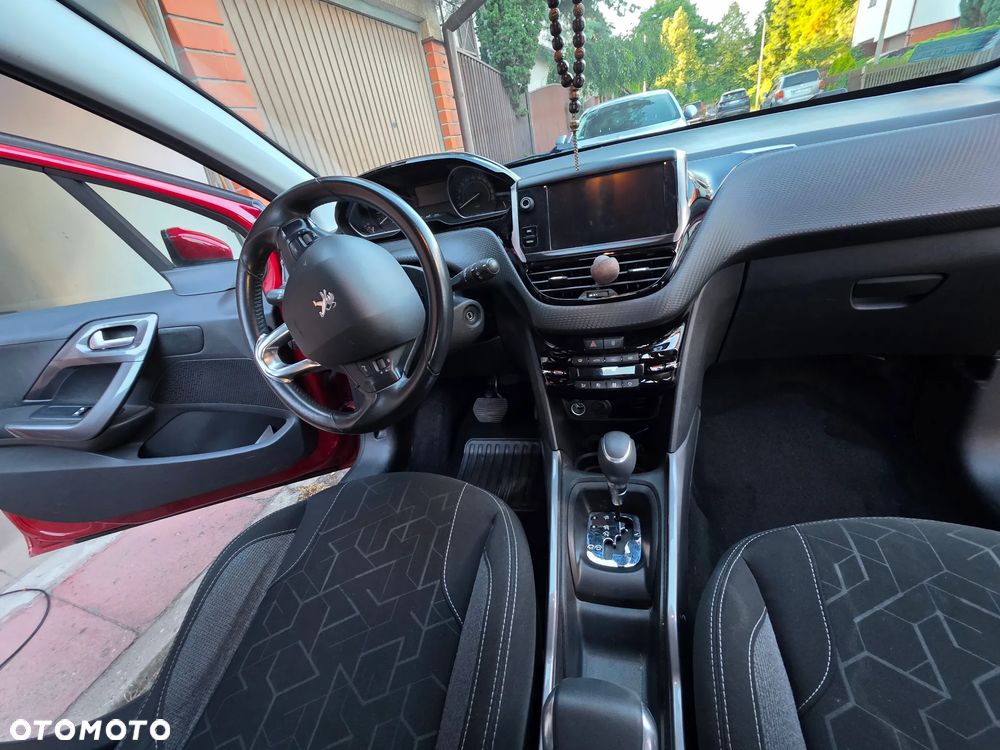 Peugeot 2008 PureTech 110 Stop&Start EAT6 Active - 6