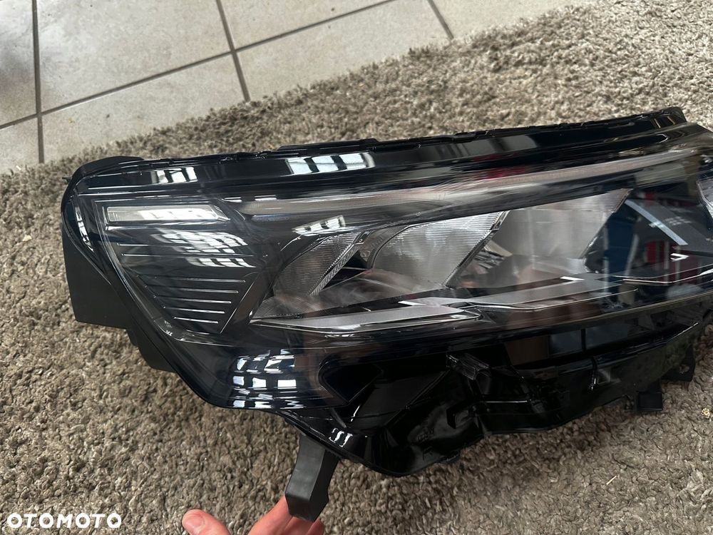 nissan townstar lampa prawa przód full led 260107139r - 3