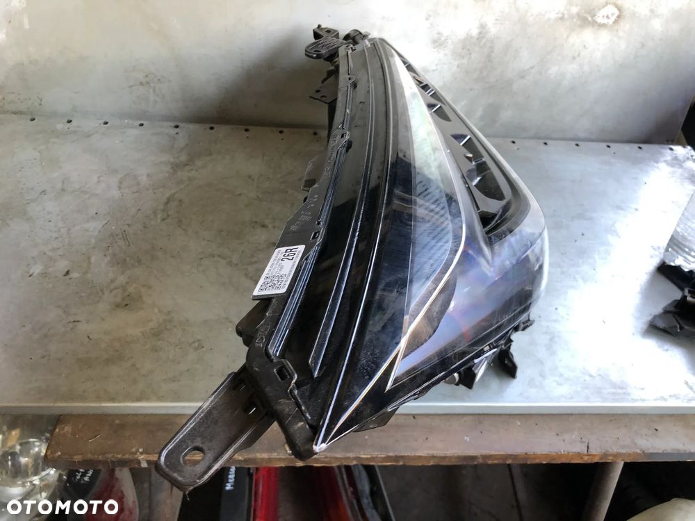 LA-51 . Lampa Prawy Przód 81110 f4220-00 Toyota CHR II 2025R FULL LED Uszkodzona - Gwarancja Wysyłka - 6
