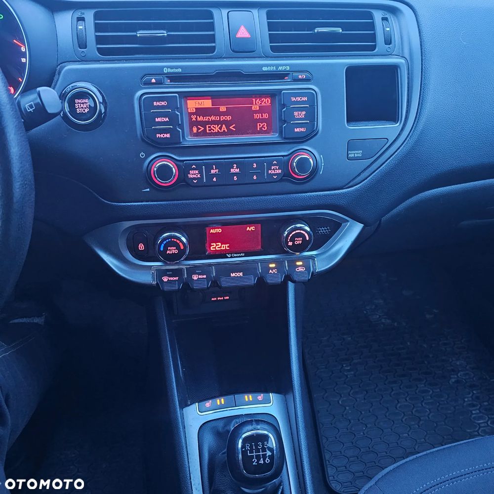 Kia Rio 1.4 CRDI Fifa World Cup Edition - 8
