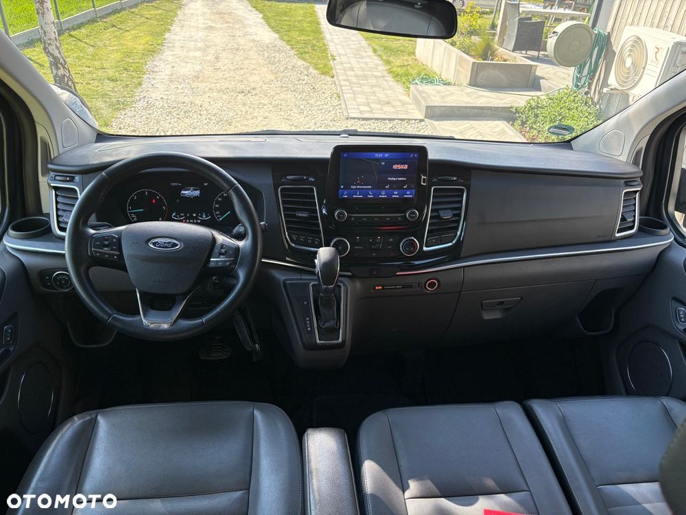 Ford Tourneo Custom 320 L2H1 VA Autm Titanium - 24