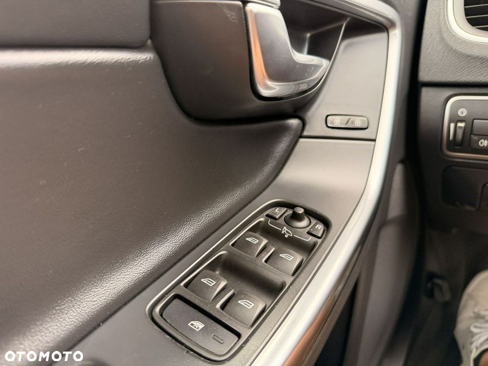 Volvo S60 - 24