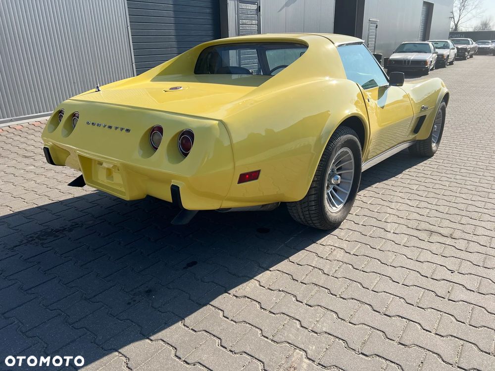 Chevrolet Corvette - 5