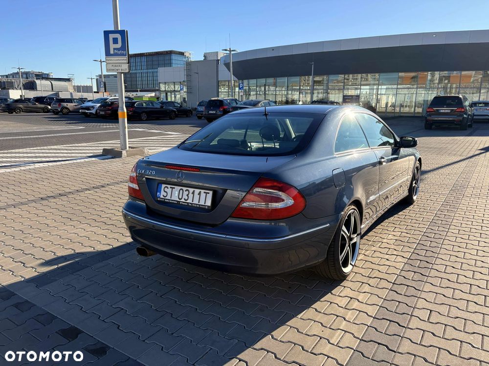 Mercedes-Benz CLK - 20