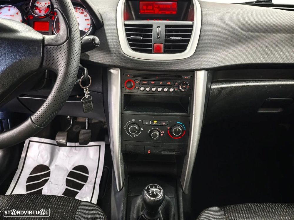Peugeot 207 1.4 HDi Urban - 13