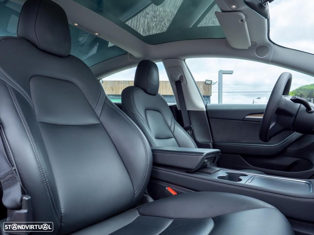 Tesla Model 3 - 21