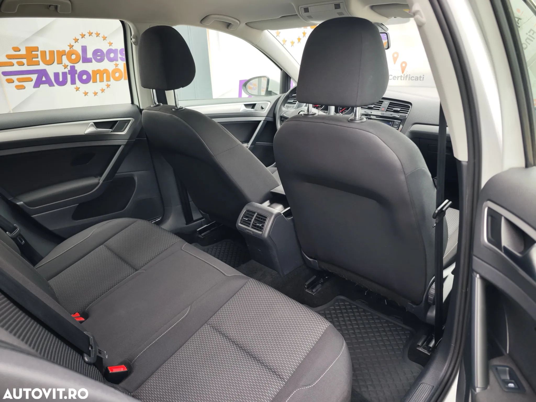 Volkswagen Golf - 14