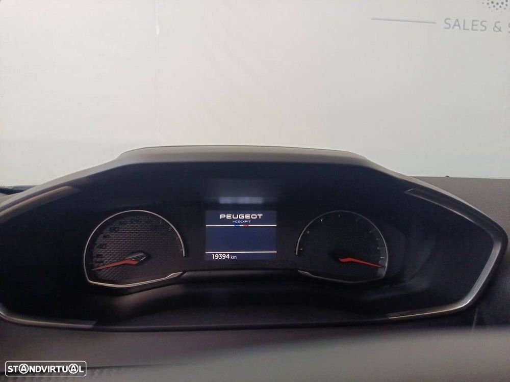 Peugeot 2008 1.2 Style - 13