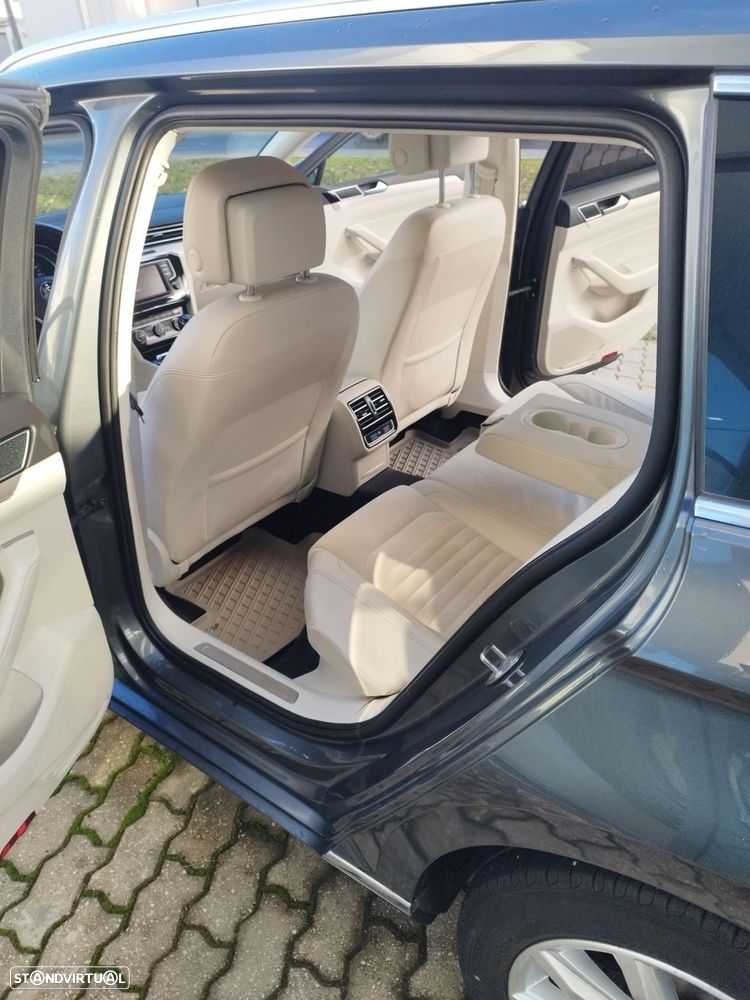 VW Passat Variant 1.6 TDI Highline - 10