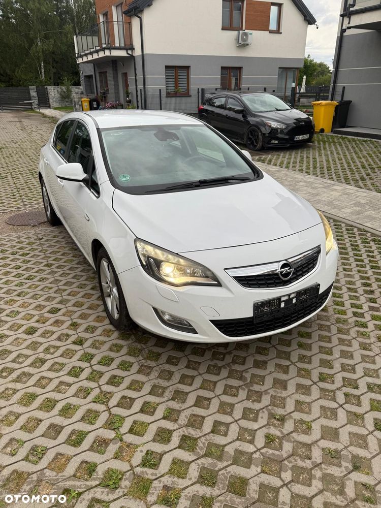 Opel Astra 2.0 CDTI Cosmo - 8