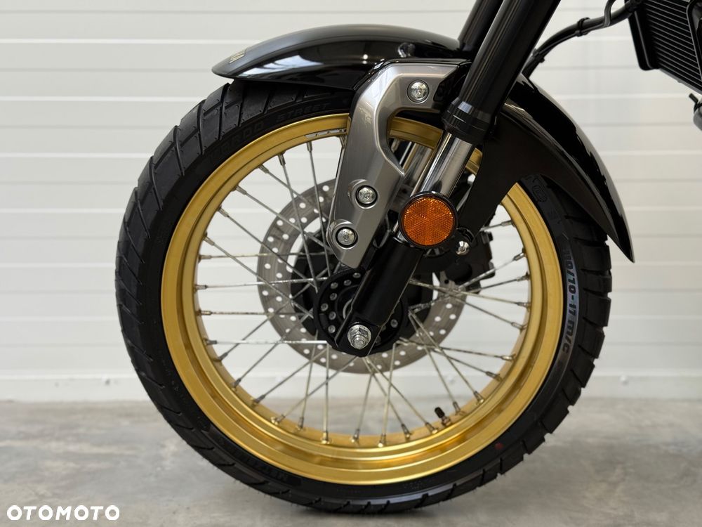 Yamaha XSR - 24