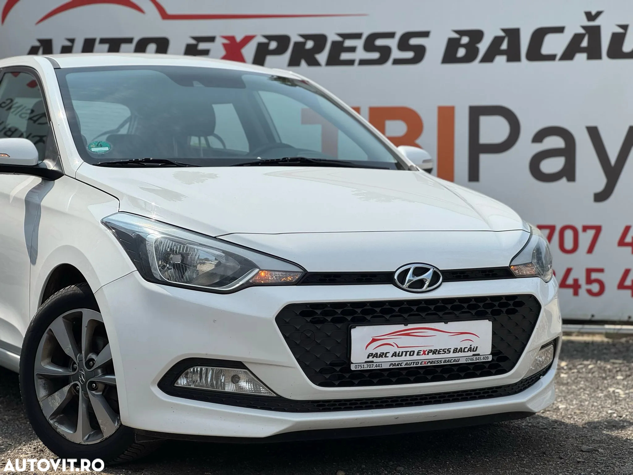 Hyundai i20 1.4 YES! Silver - 11