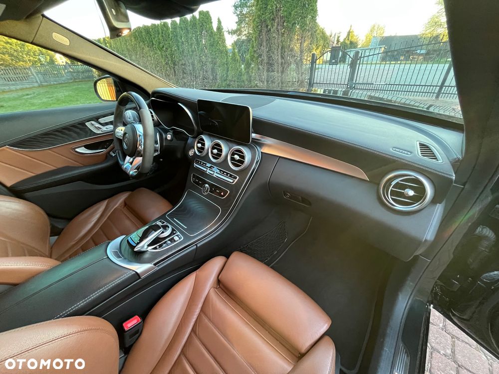 Mercedes-Benz Klasa C 43 AMG 4MATIC - 32