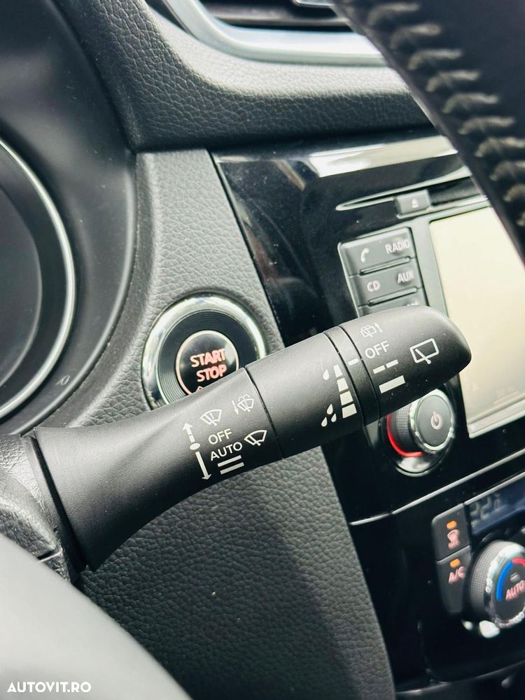 Nissan Qashqai 1.2 DIG-T Start/Stop N-Connecta - 24