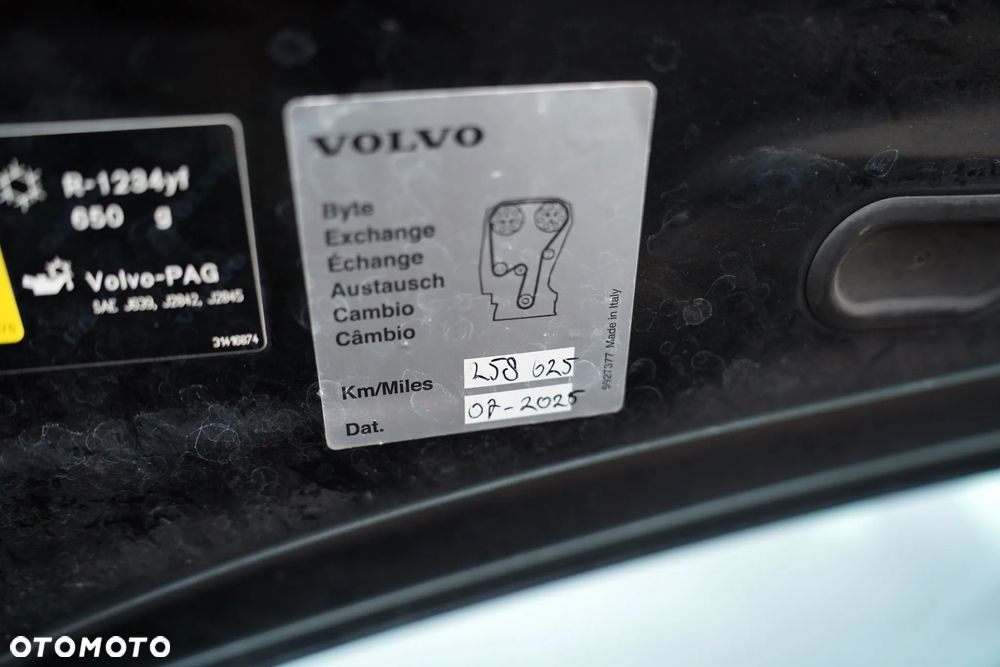 Volvo S60 T5 R-Design - 40