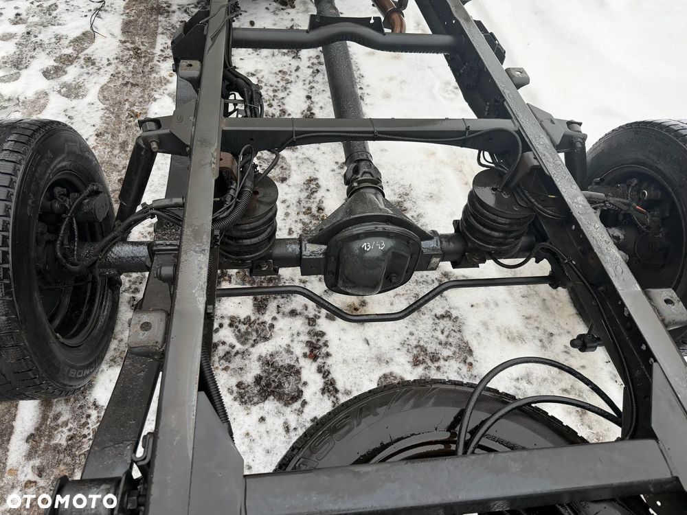 Iveco 35s18 3,0HPI 14-21r most tył 13/47 - 2