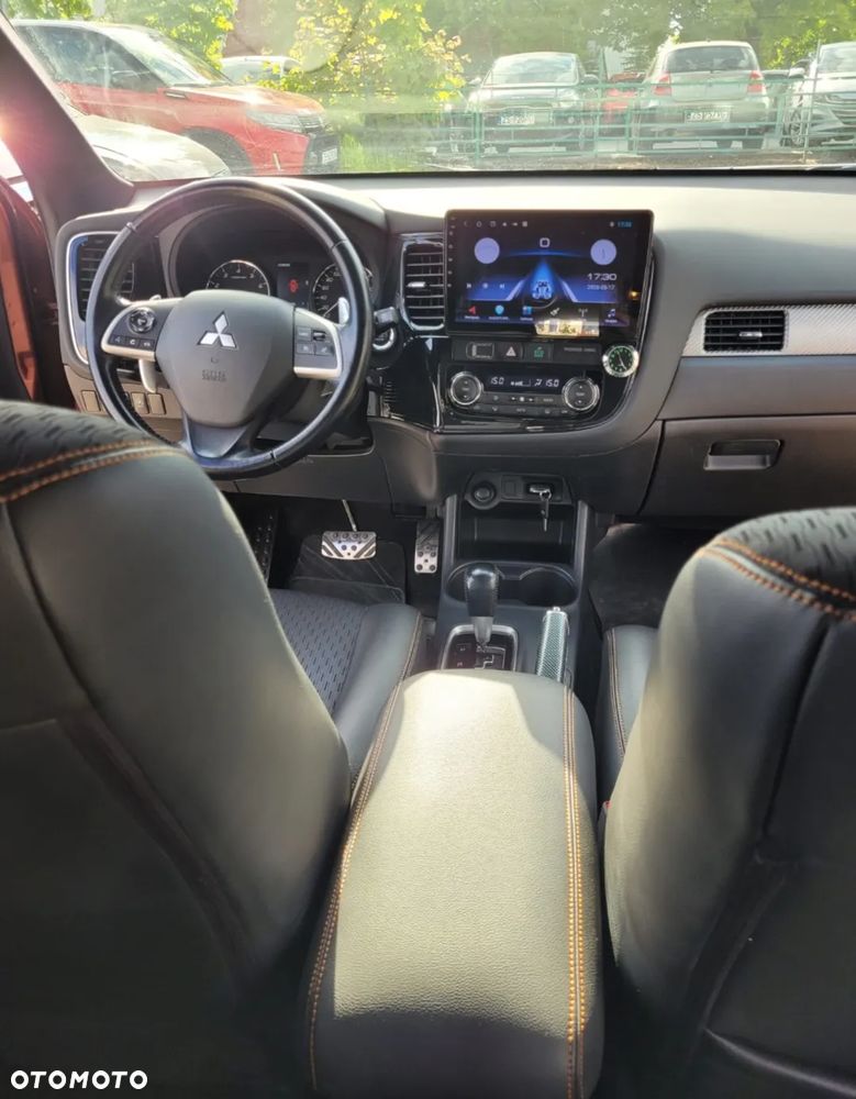 Mitsubishi Outlander 2.0 Instyle Navi CVT - 6