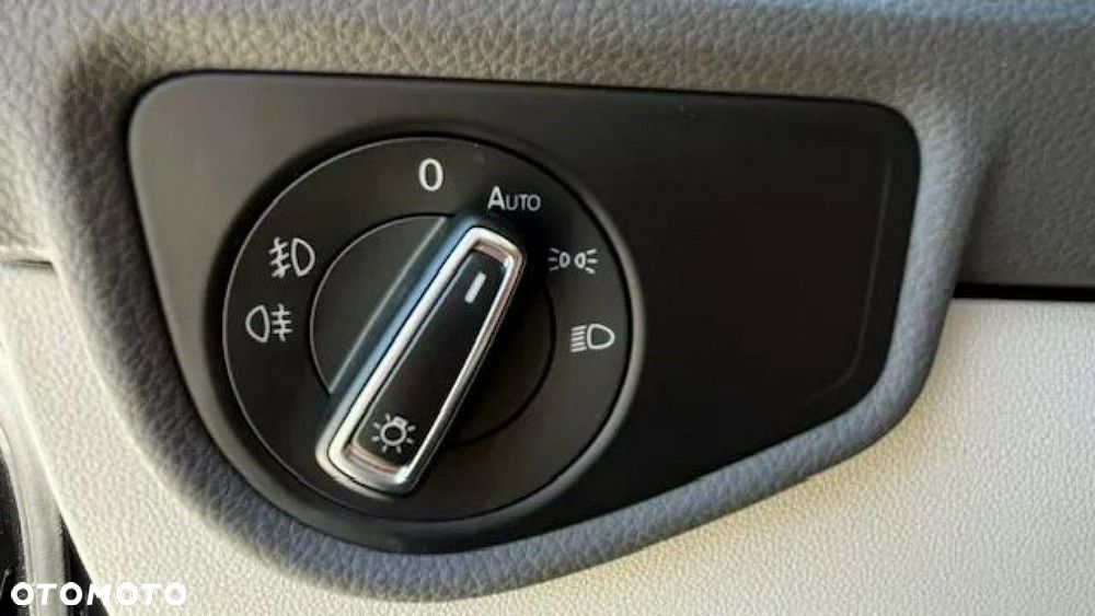 Volkswagen Touran 1.8 TSI BMT Highline DSG - 26