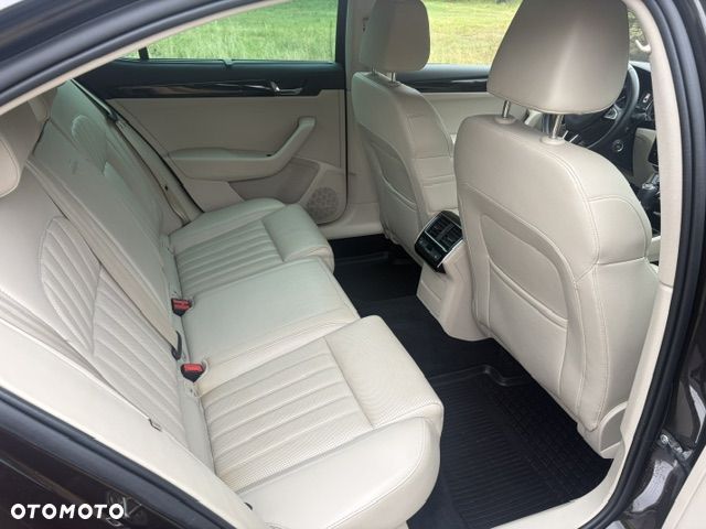Skoda Superb 2.0 TDI L&K DSG - 12