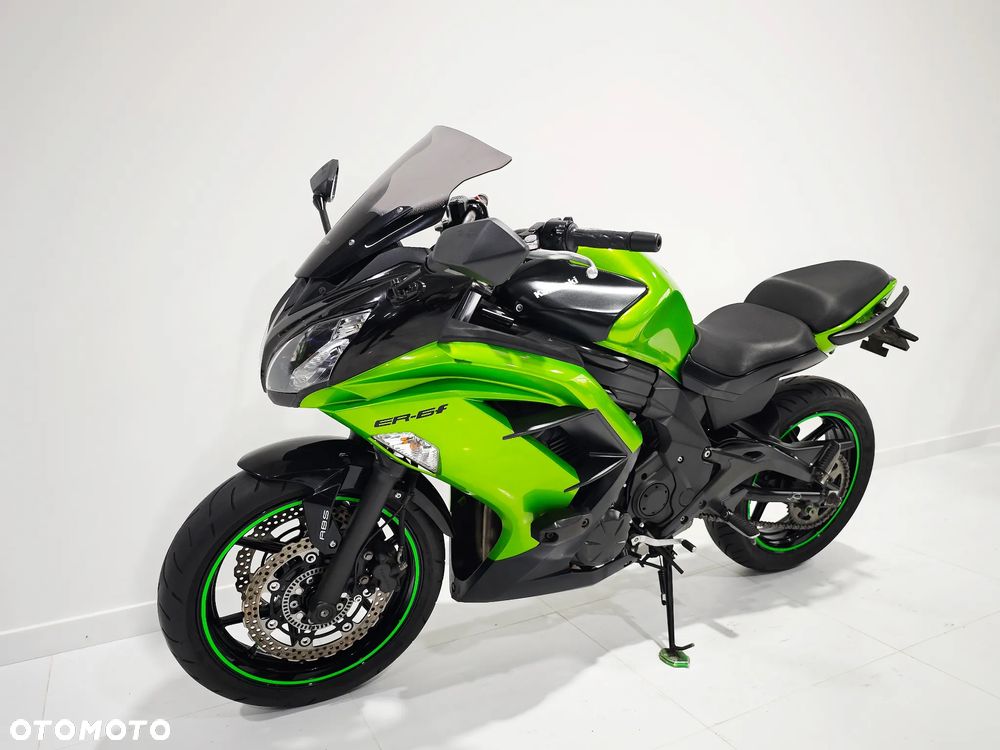 Kawasaki ER - 12