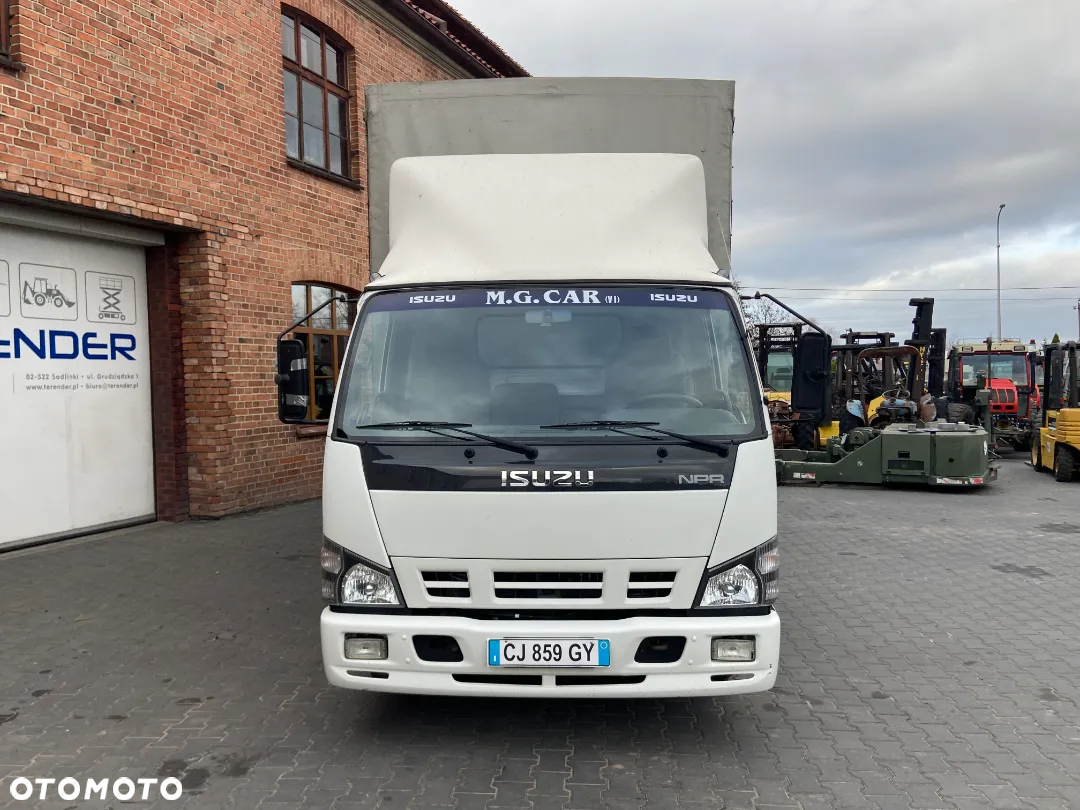 Isuzu NPR 85-5DX - 8