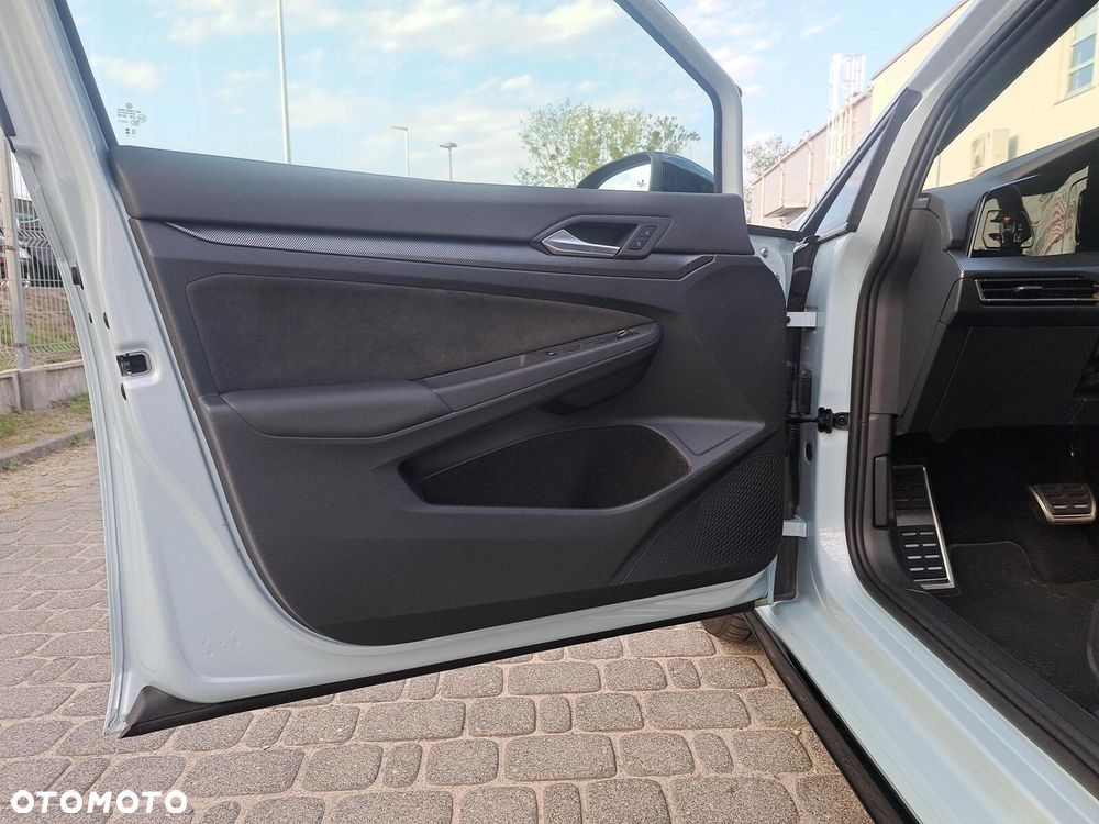 Volkswagen Golf - 12