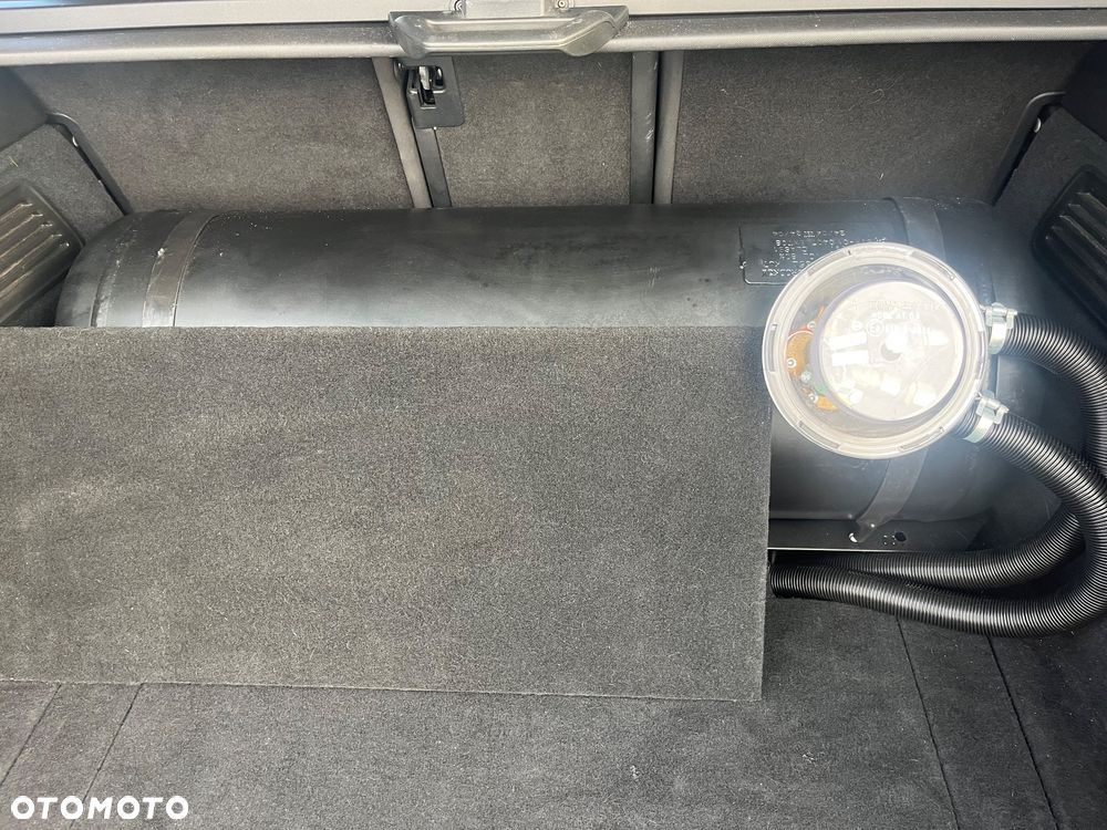 Alfa Romeo Stelvio 2.0 Turbo 16V AT8-Q4 Ti - 9