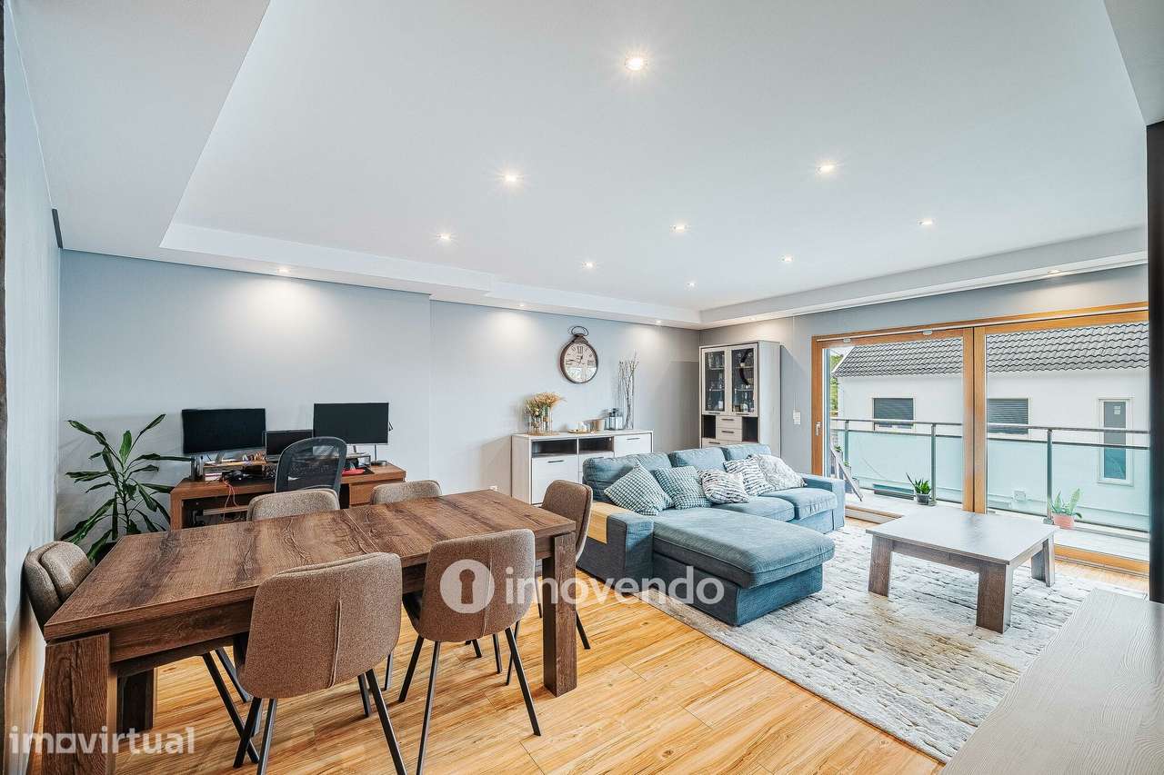 Apartamento T2 moderno, com garagem e varanda, no Milharado - Grande imagem: 3/45