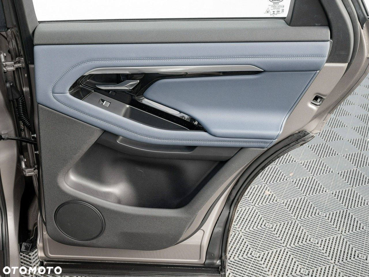 Land Rover Range Rover Evoque - 31