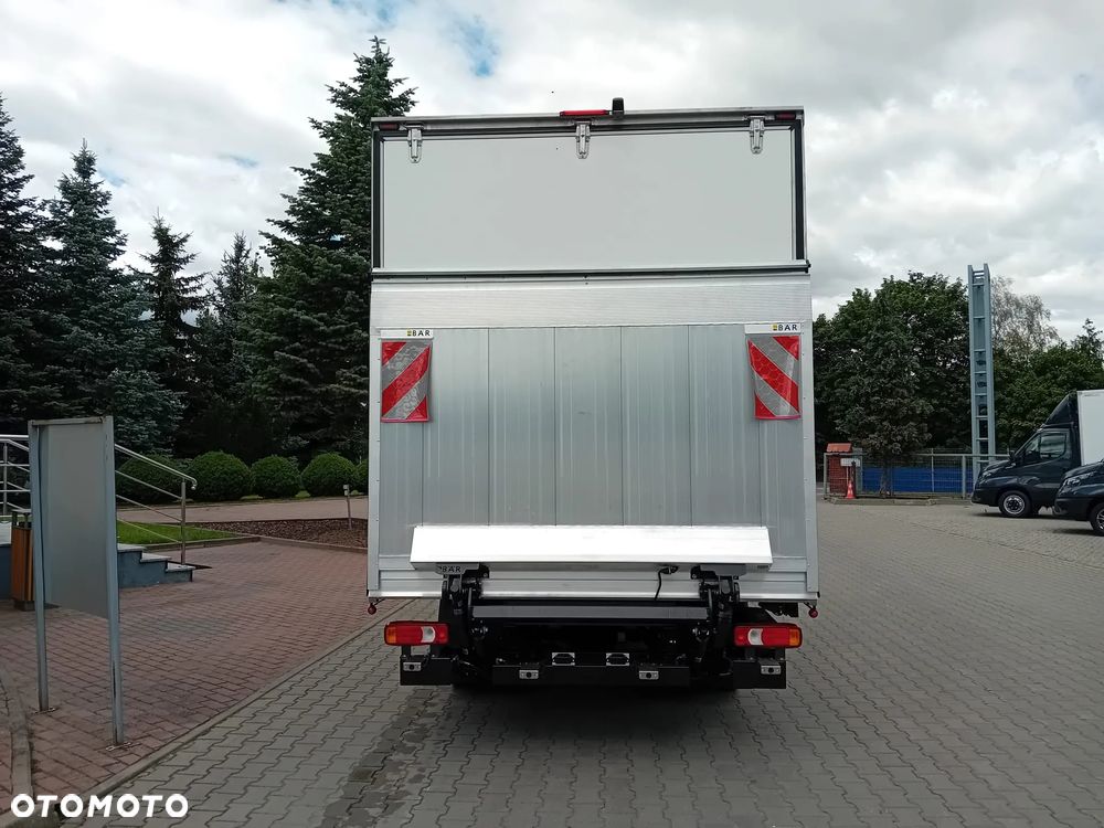 Iveco DAILY 50C18HA8Z 3.0 180KM Hi-Matic Kontener + Winda - 3