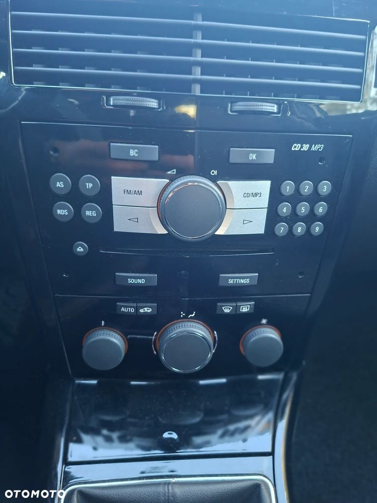 Opel Astra - 25