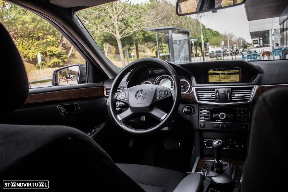 Mercedes-Benz E 220 BlueTEC 9G-TRONIC - 33