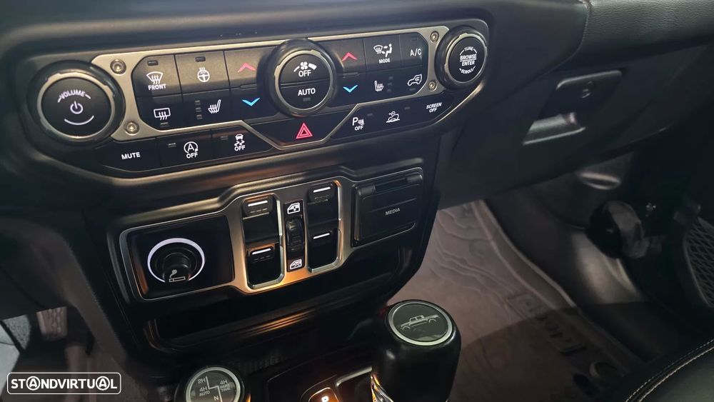 Jeep Gladiator 3.0V6 MultiJet AWD Auto Overland - 31