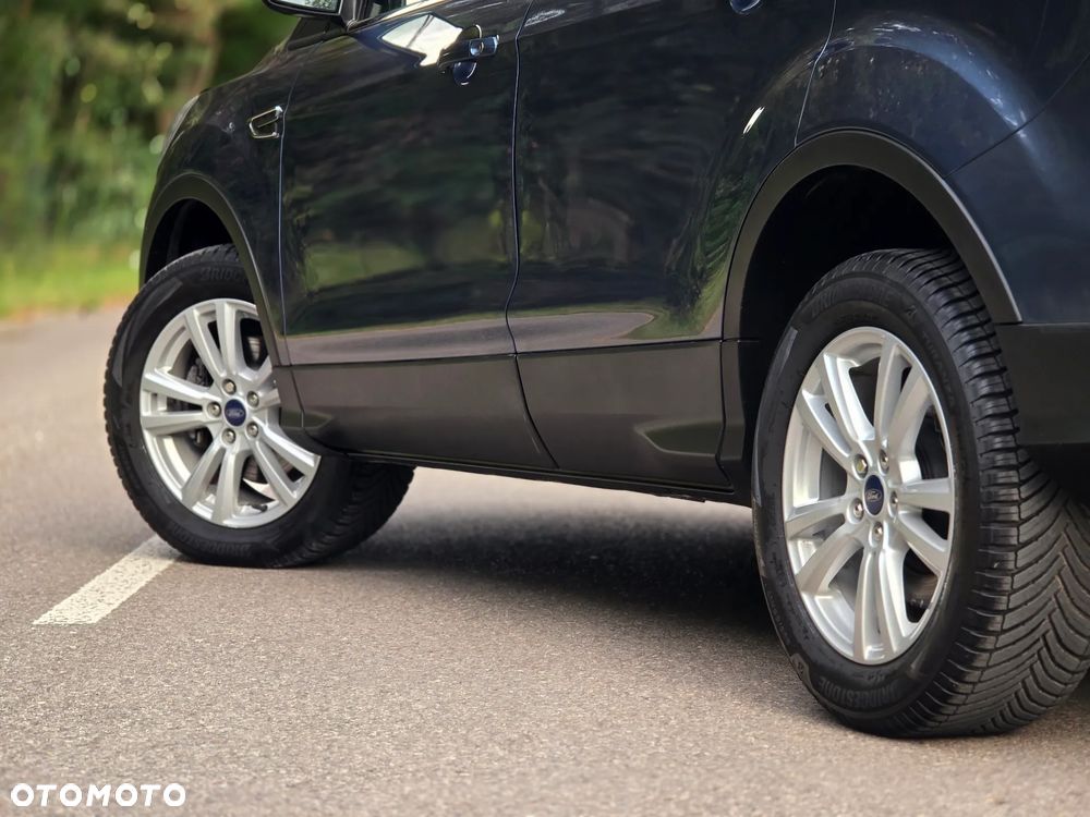 Ford Kuga 1.5 EcoBoost 2x4 Titanium - 35