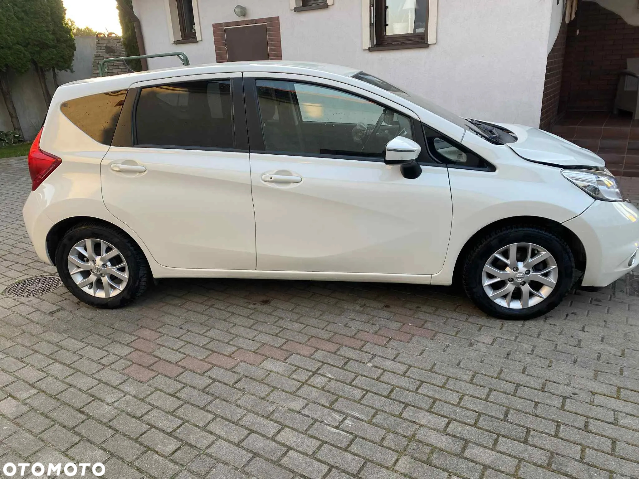 Nissan Note 1.2 Tekna - 4