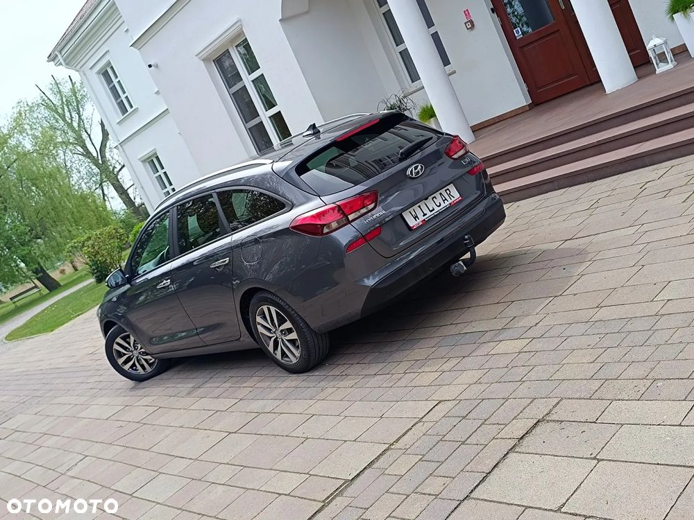 Hyundai i30 blue Kombi 1.6 CRDi Style - 39