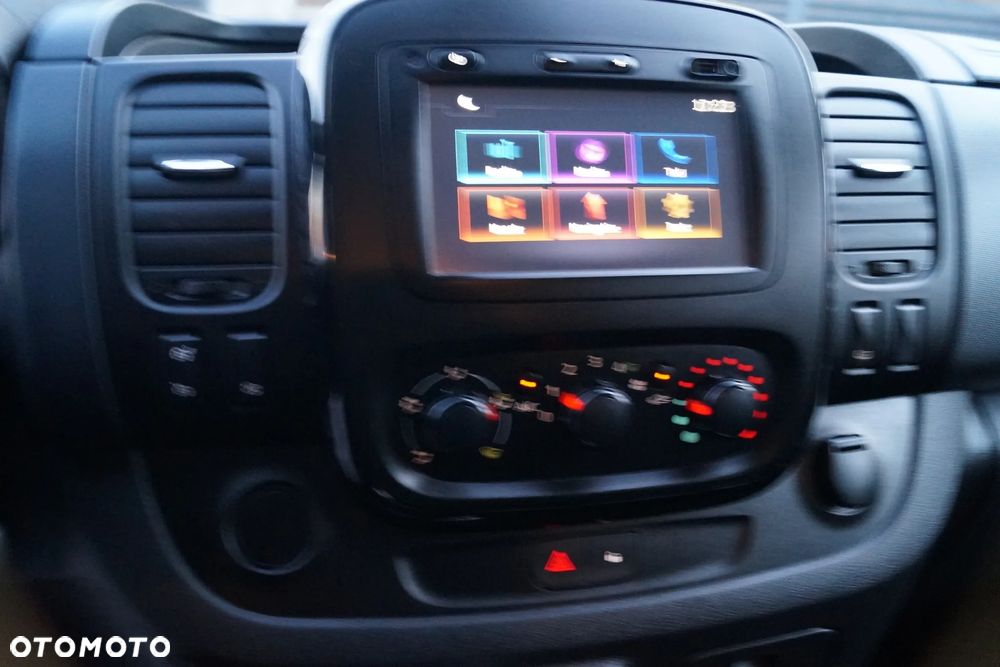 Opel Vivaro - 20