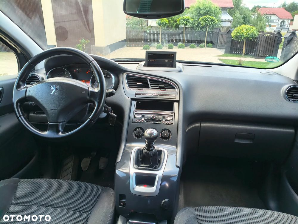 Peugeot 5008 - 14