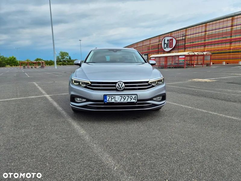 Volkswagen Passat 2.0 TDI Elegance DSG - 9